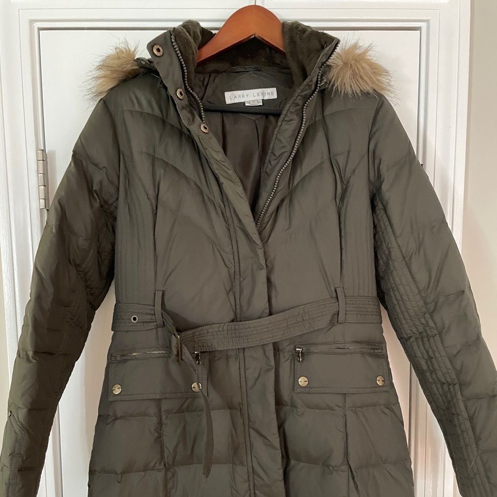 Women’s Larry Levine jacket with hood
